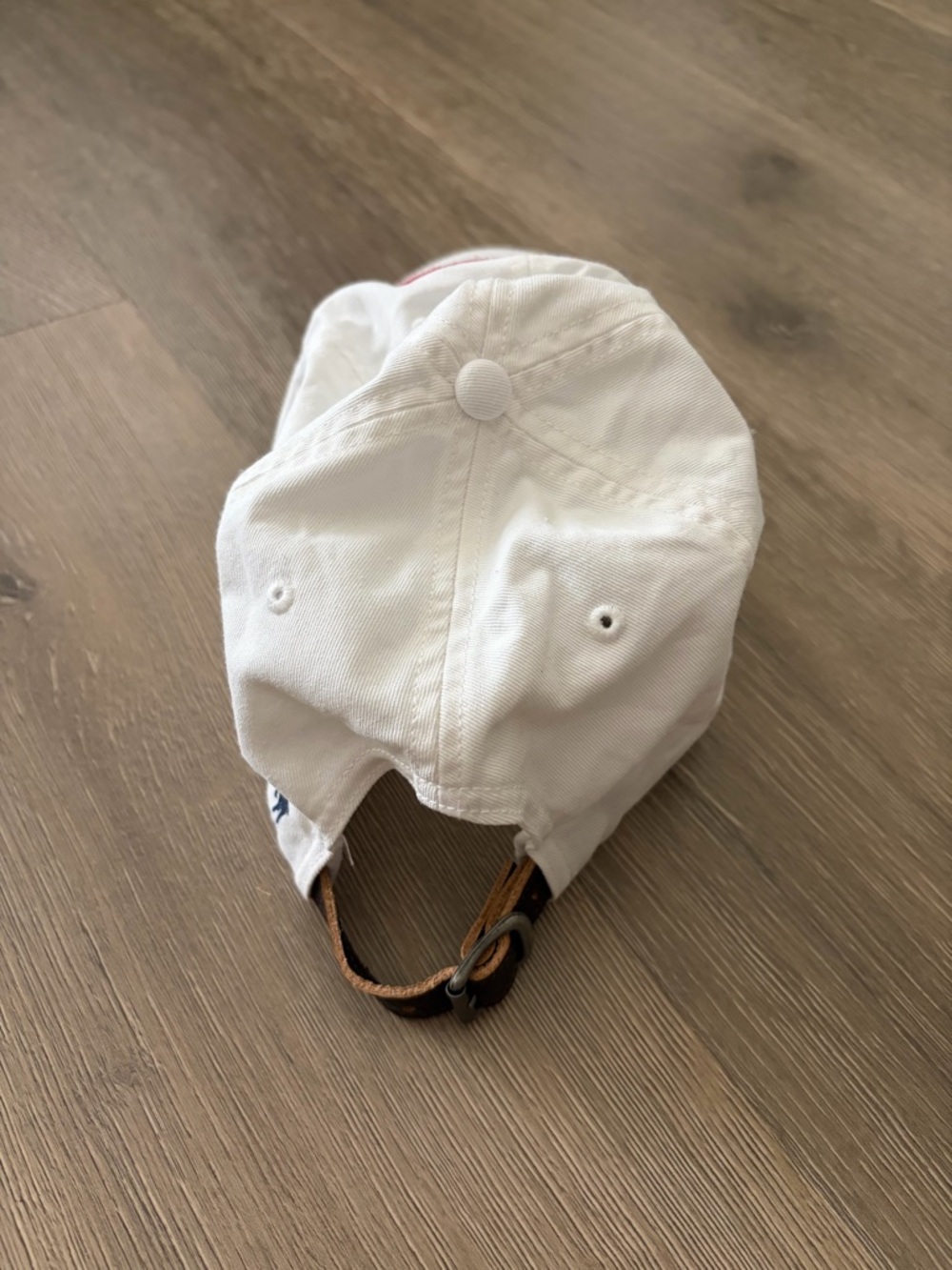 Ralph Lauren White Baseball Cap with Red & Blue Flag Detail - Picture 2 of 4